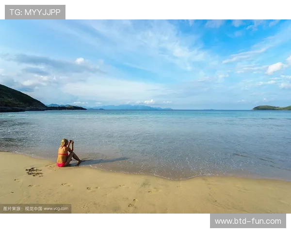 比基尼娱乐：比基尼摄影艺术展现女性魅力的最佳方式